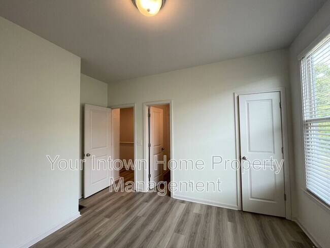 Building Photo - 717 Perch Pl