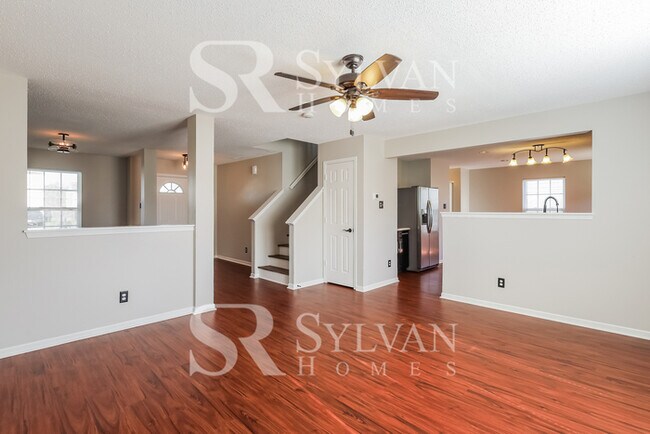 Building Photo - This lovely 4BR, 2.5BA home is move-in ready