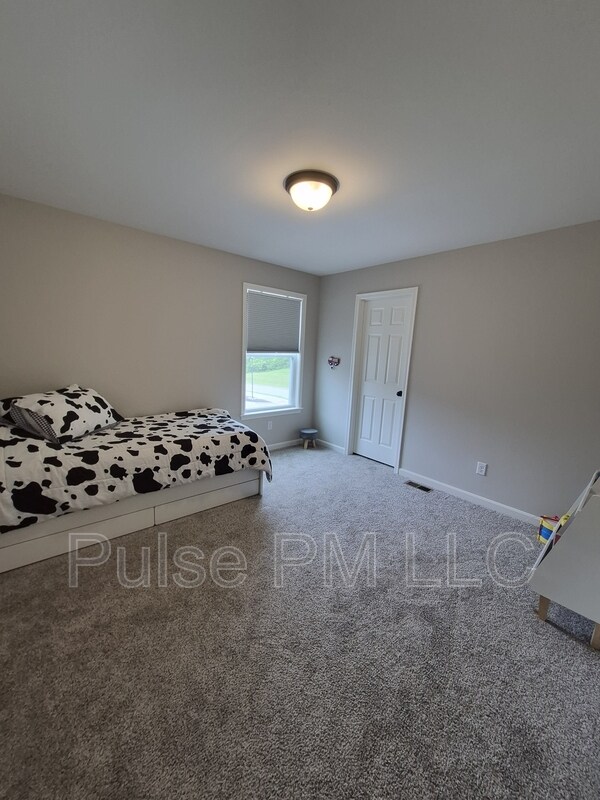 Building Photo - 6179 Ballyshannon Dr