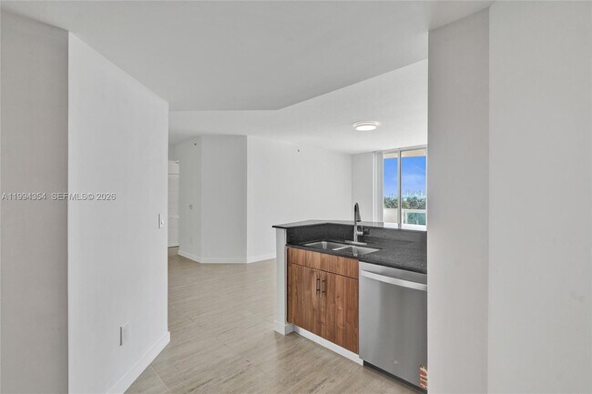 Building Photo - 7900 Harbor Island Dr