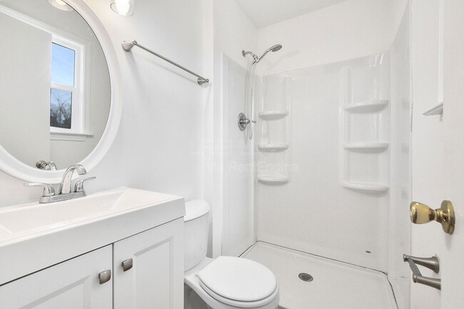 Building Photo - 5628 Wooded Lake Dr