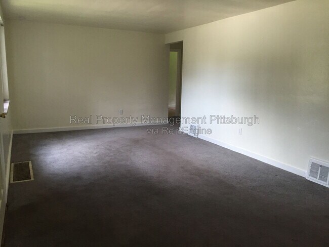 Building Photo - 329 Marose Dr