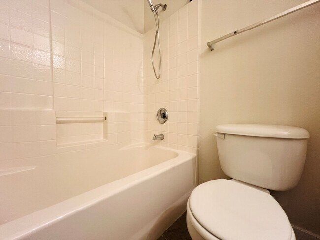 Building Photo - REMODELED, SPACIOUS, 4 BEDROOM HOME WITH VAULTED CEILINGS AND LOFT