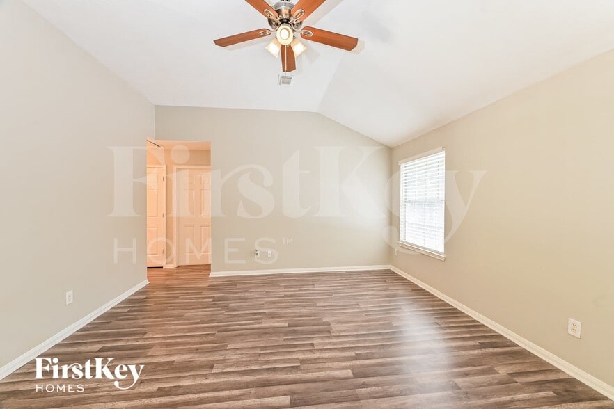 Building Photo - 2614 Spring Bend Dr