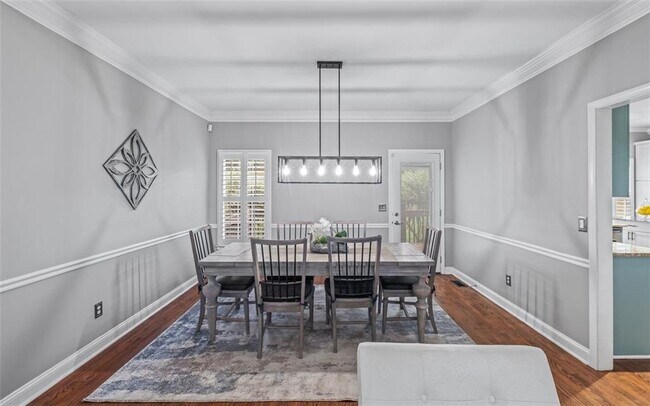 Building Photo - 555 Douthit Ferry Rd