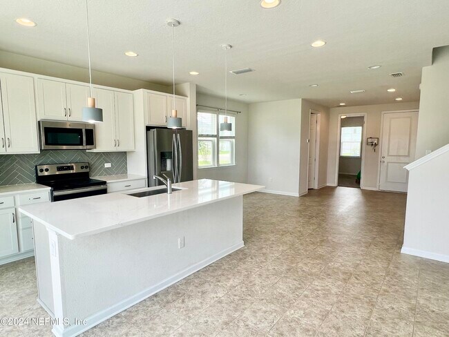Building Photo - 5108 Angel Lake Dr