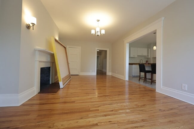 Building Photo - 318 Tappan St