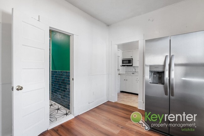 Building Photo - N Jefferson Duplex