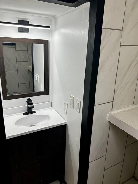 bathroom vanity - 800 Main St