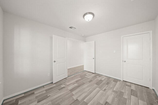 Building Photo - 2536 Allegretto Sea Dr