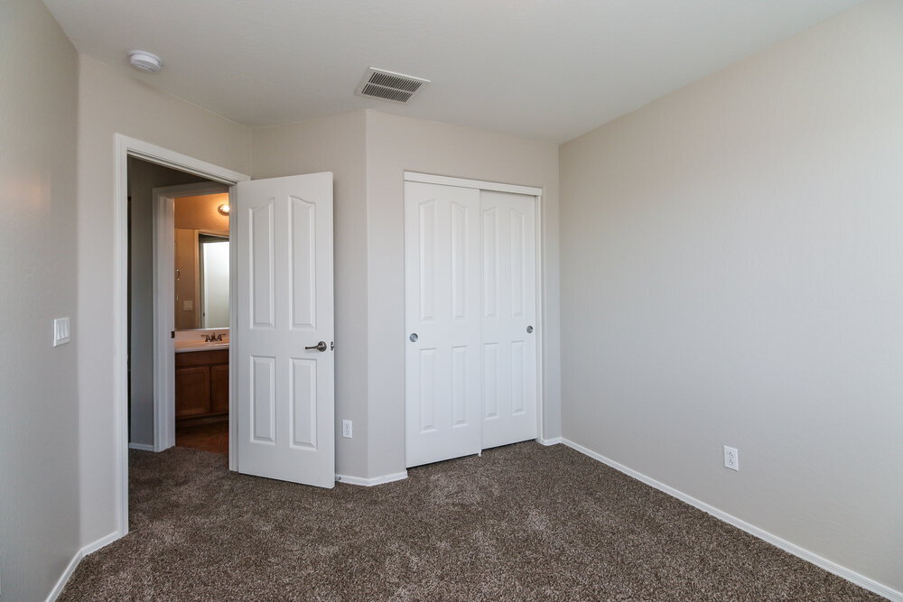 Building Photo - 960 N 168th Dr