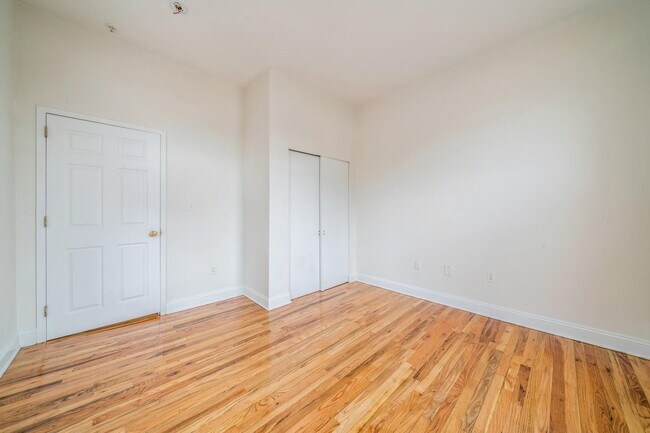 Building Photo - 144 Virginia Ave