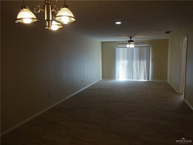 Building Photo - 111 Yuma Ave