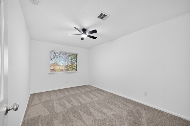 Building Photo - 15807 Sonoma Park Dr