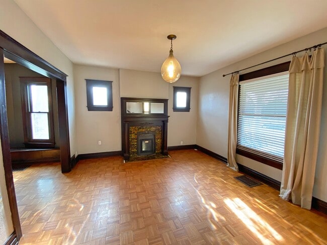 Building Photo - 2445 W 37th Ave
