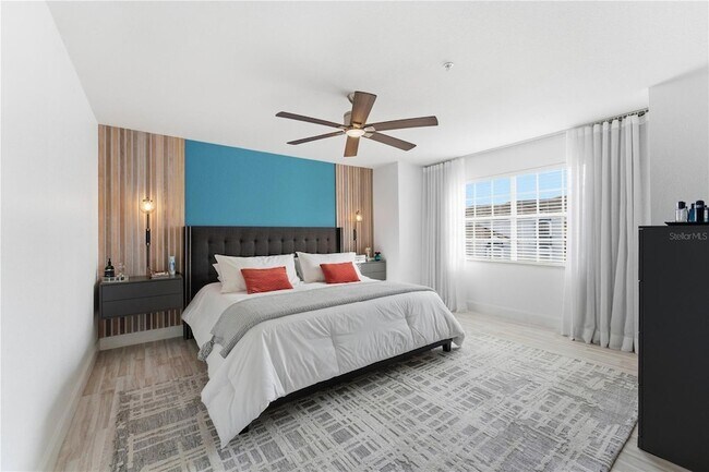 Building Photo - 13838 Fairway Island Dr