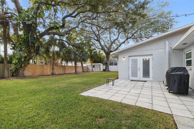 Building Photo - 4802 W Longfellow Ave