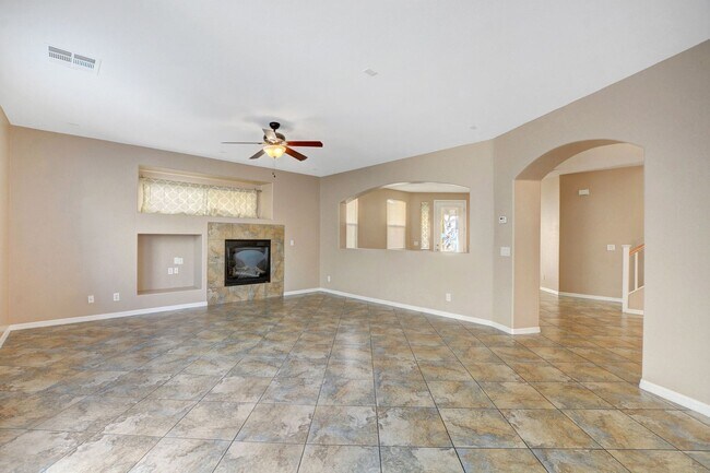 Building Photo - Beautiful Home in Amazing Rhodes Ranch - G...