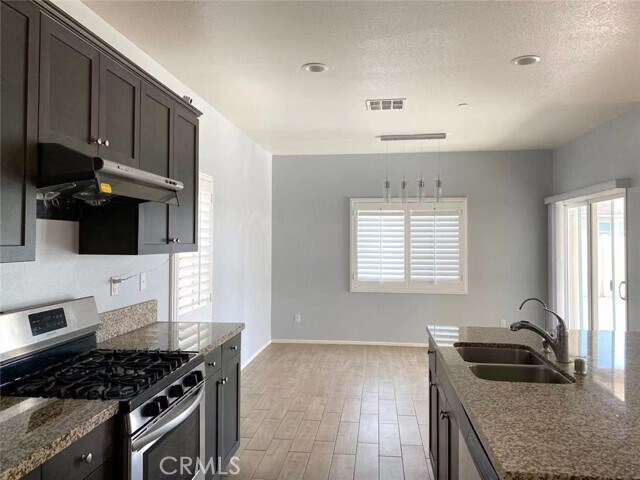 Building Photo - 1055 Raven Ct