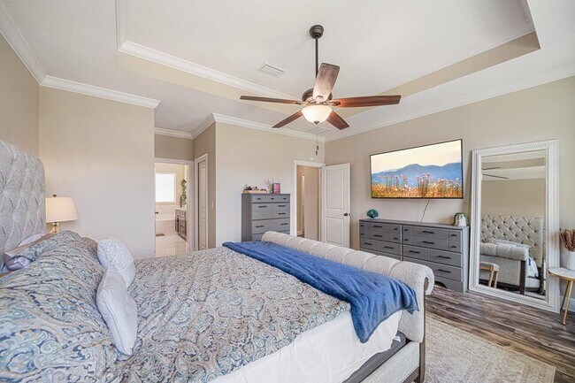Building Photo - 6030 W Dogwood Dr
