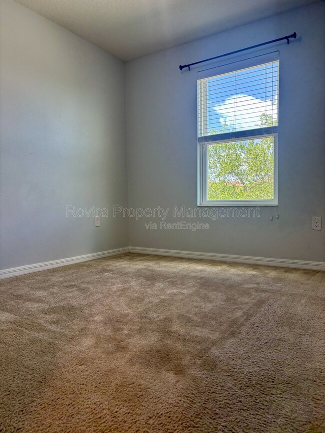 Building Photo - 5124 Crown Hvn Dr