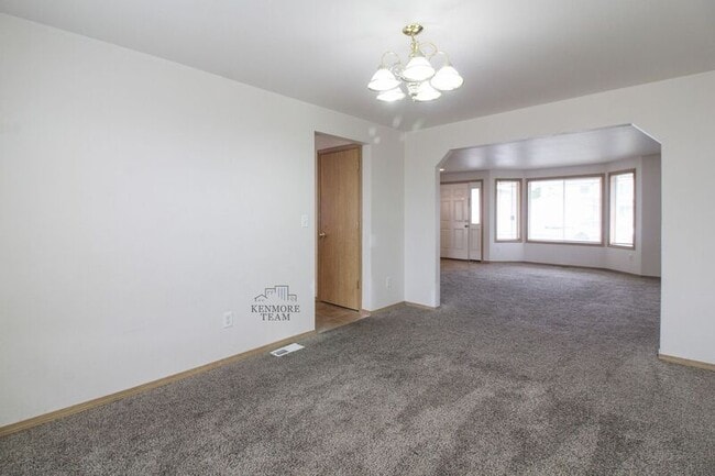 Building Photo - 4613 Moline Ln