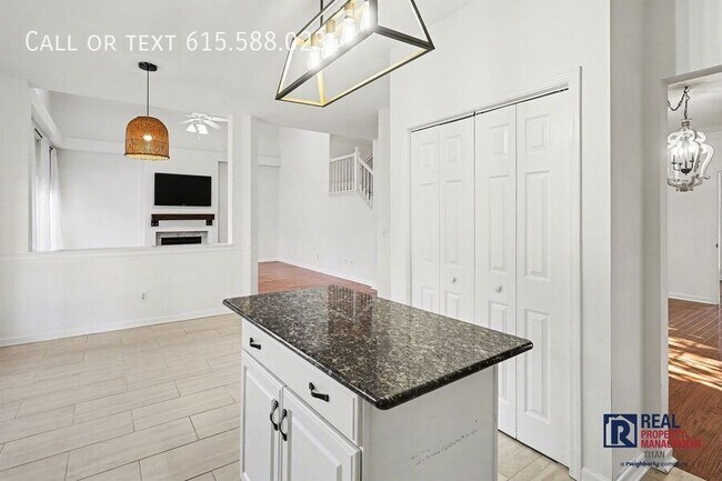 Building Photo - 2023 Bratton Pl Dr