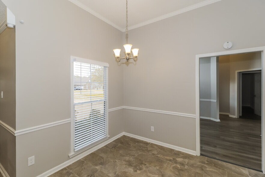 Building Photo - 9339 Chimneyrock Blvd.