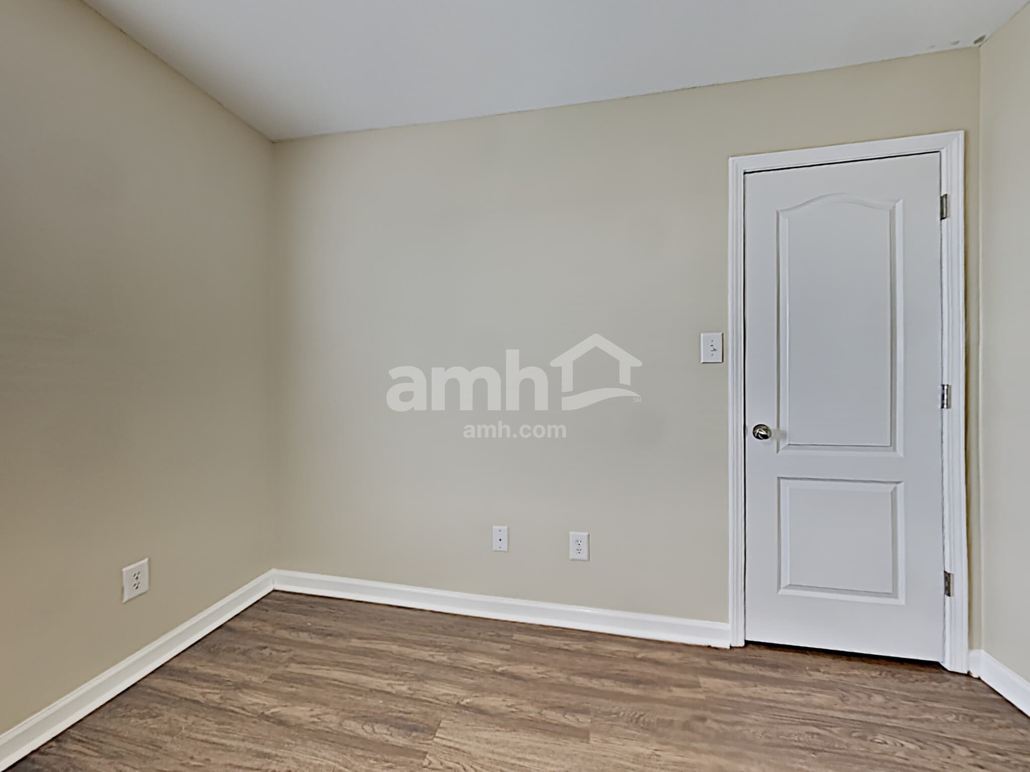 Building Photo - 5523 Golden Gate Rd