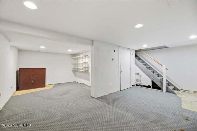 Building Photo - 5 Morey Ln