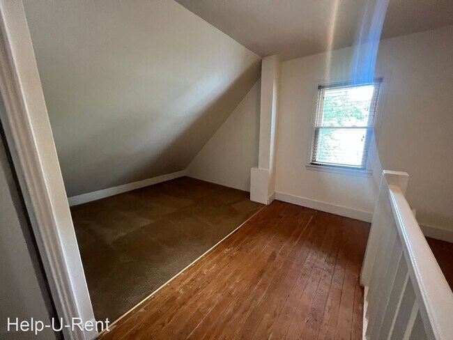Building Photo - 2 br, 1 bath House - 1443 N Canyon St