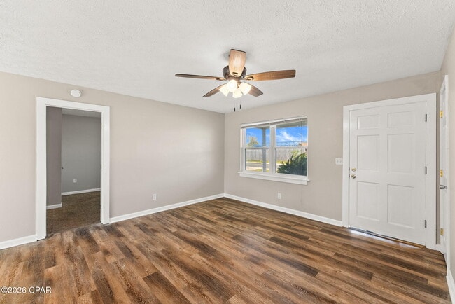 Building Photo - 2004 Greenbriar Blvd