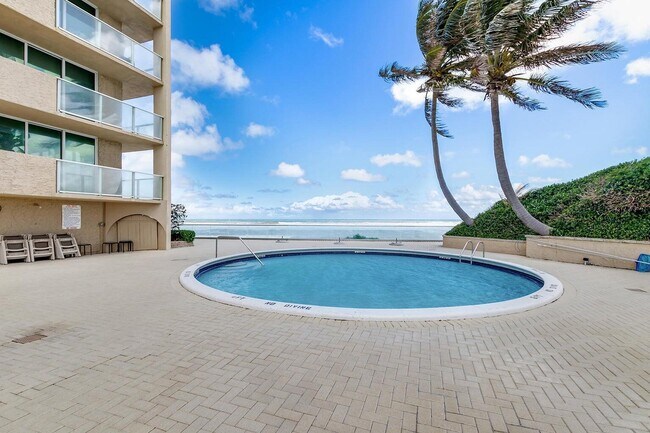 Building Photo - 5440 N Ocean Dr
