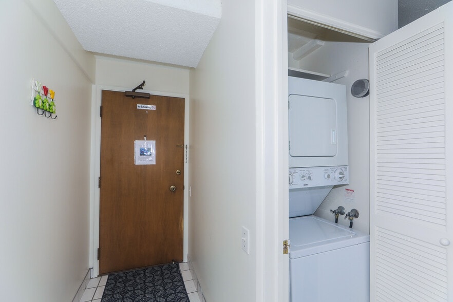 Building Photo - 1778 Ala Moana Blvd