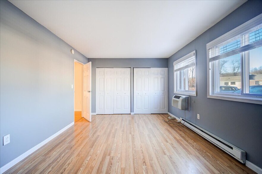 Building Photo - 45 Scarborough Ln