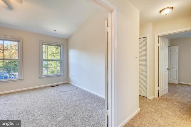 Building Photo - 11801 Rockaway Ln