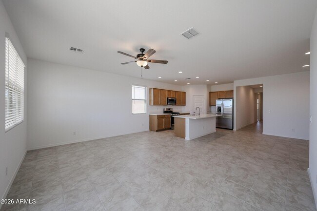 Building Photo - 26125 N 170th Ave