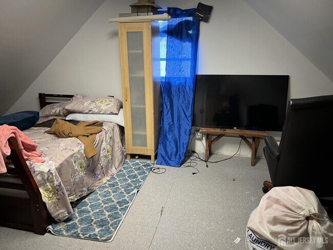 Building Photo - 30 Cypress St