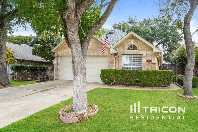 Building Photo - 2085 Amherst Dr