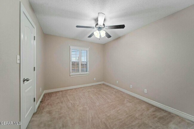 Building Photo - 5572 Ignacio Frias Dr