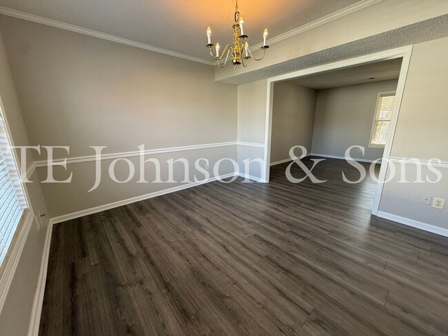 Building Photo - Spacious 4 Bedroom Home with Modern Comforts in Kernersville