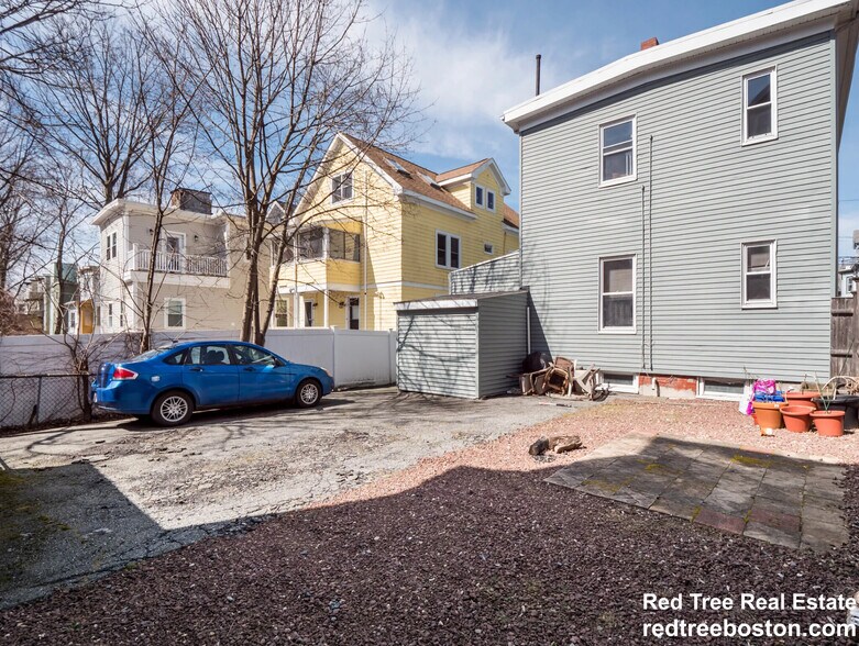 Building Photo - 44 Cameron Ave