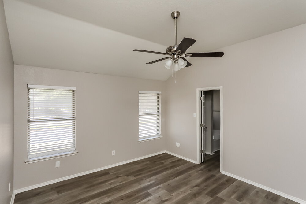 Building Photo - 721 S Highland Dr