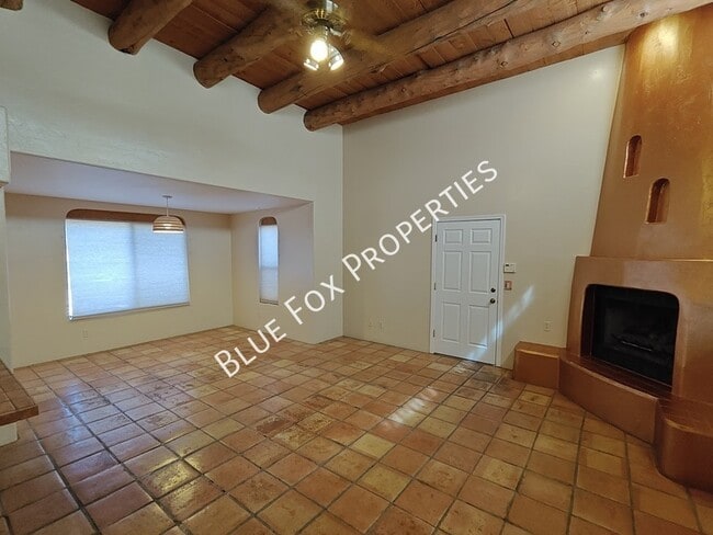 Building Photo - 9097 N Jessy Ln