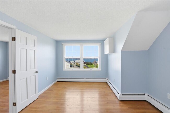 Building Photo - 22 Roger Williams Ct