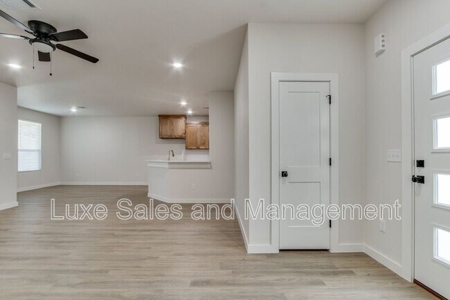 Building Photo - 8301 NW 163rd Ter