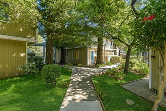 Building Photo - Redwood Landing