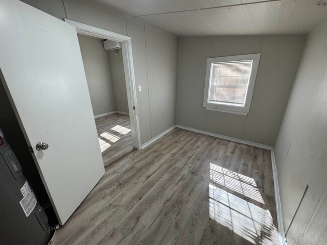 Building Photo - 1904 Grant St