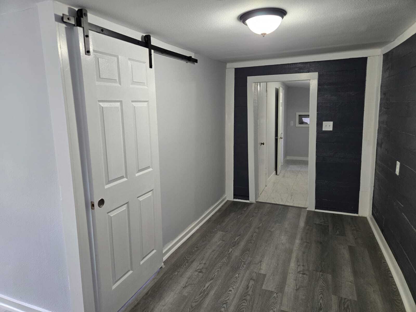 Building Photo - 5906 Hillsboro St