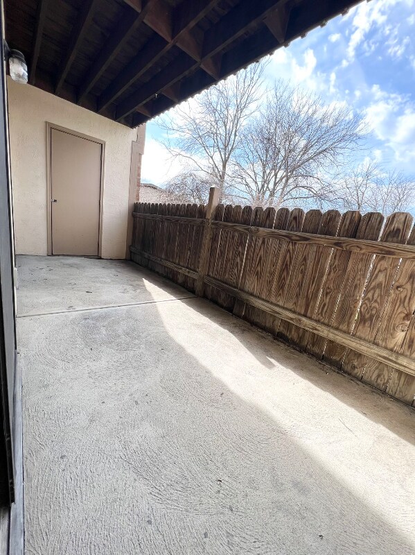 Building Photo - 2265 Hedgerow Road